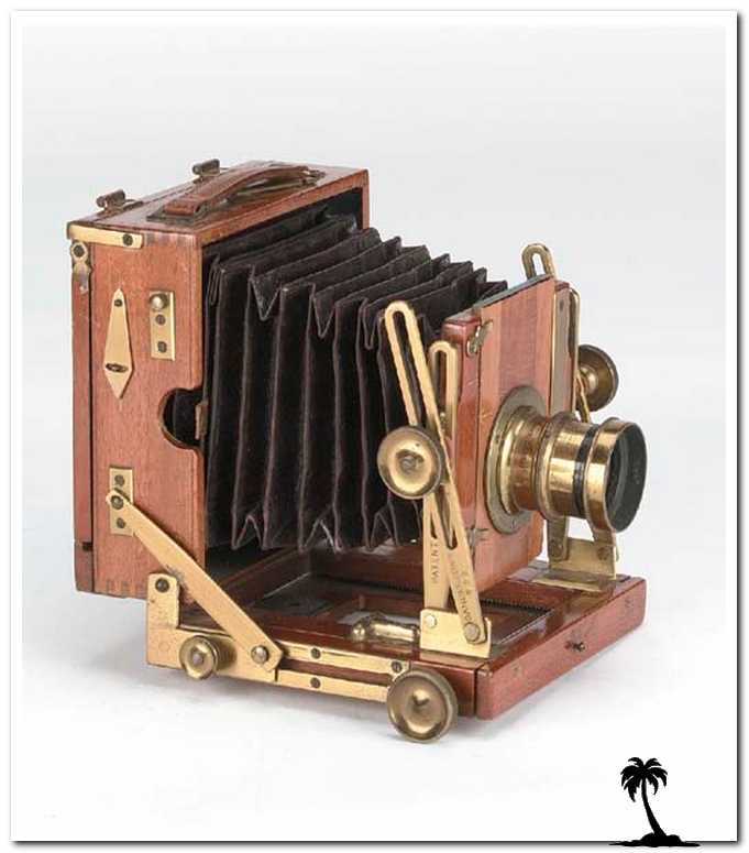 Field Camera