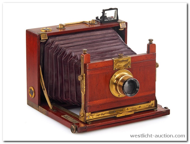 Lamperti and Garbagnati-Field Camera