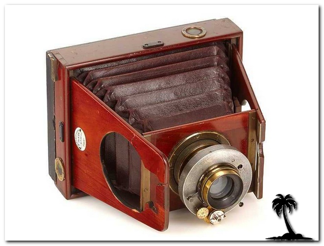 Folding Camera