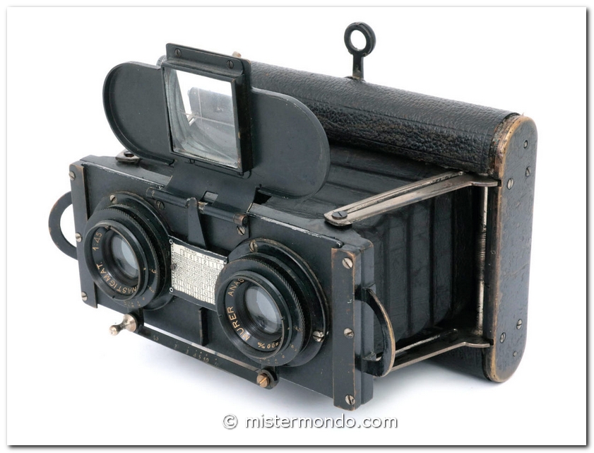 Stereo D