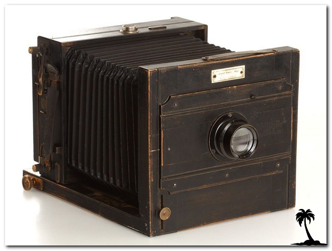Folding Camera