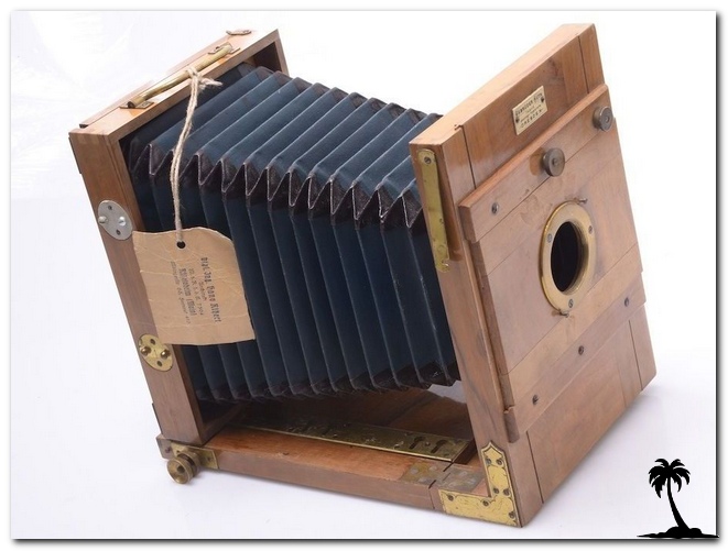 Huth-Field Camera