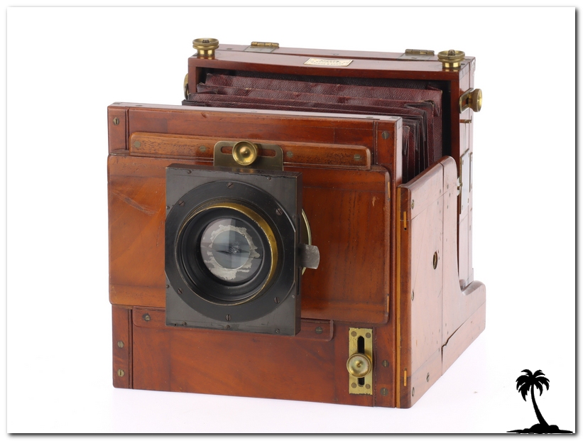 Sands and Hunter-Tailboard Camera Square Bellows
