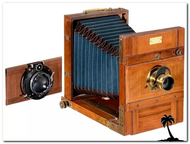 Field Camera