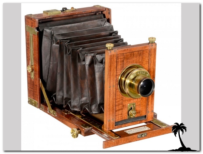 Field Camera