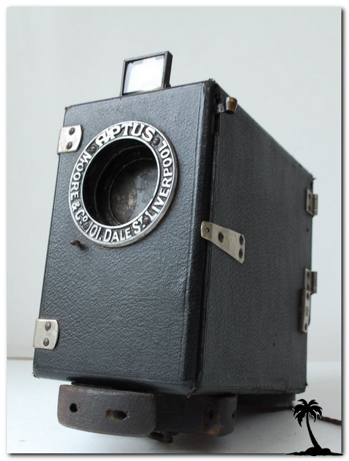 Moore and CO-Aptus Autocard Camera