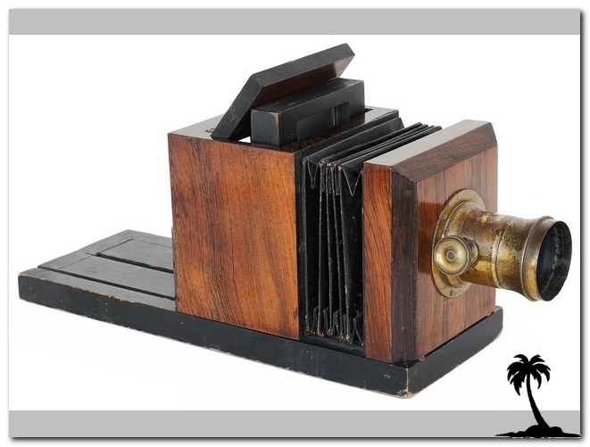 Sliding box camera