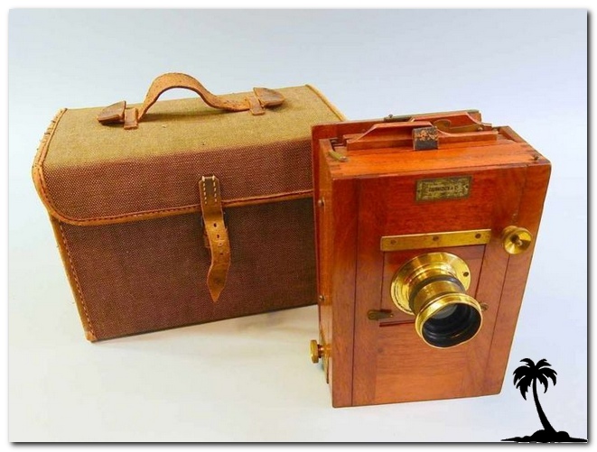 Field Camera