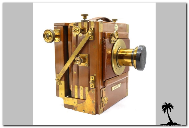 Field Camera
