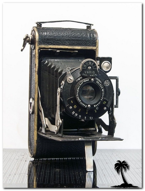 Meyer Hugo-Rollfilm I Folding Camera