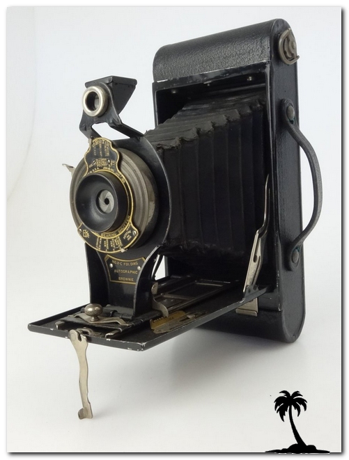 No 2 folding autographic Brownie