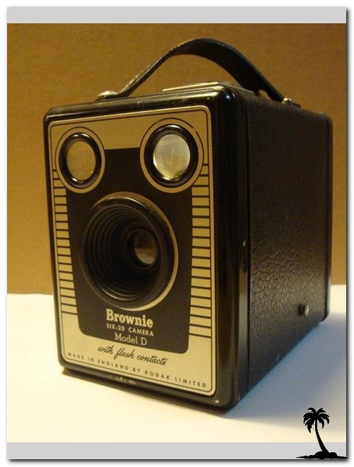 Kodak-Six-20 Brownie D with Flash contacts