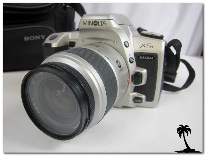 Minolta-Maxxum XT si