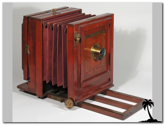 American Optical-The Manifold Camera