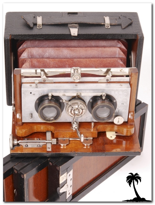 Stereoscopic Indiscreet