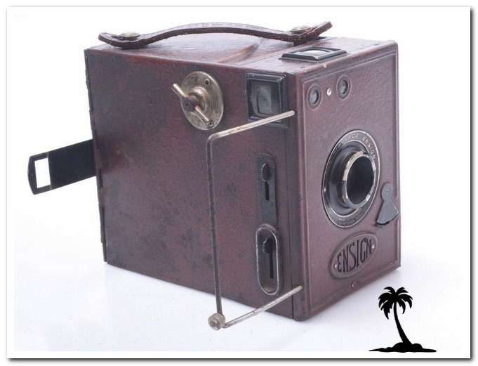 Ensign-All Distance box, Coloured