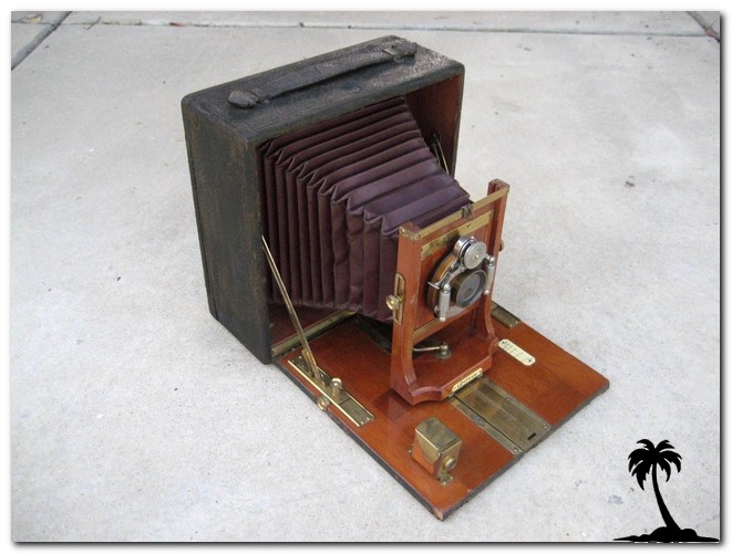 Century-Field Camera Model 12
